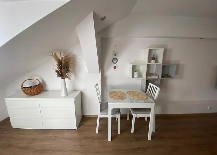 Cerny Tulipan - 6 Apartman