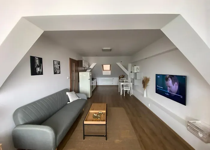 Cerny Tulipan - 6 Apartman *